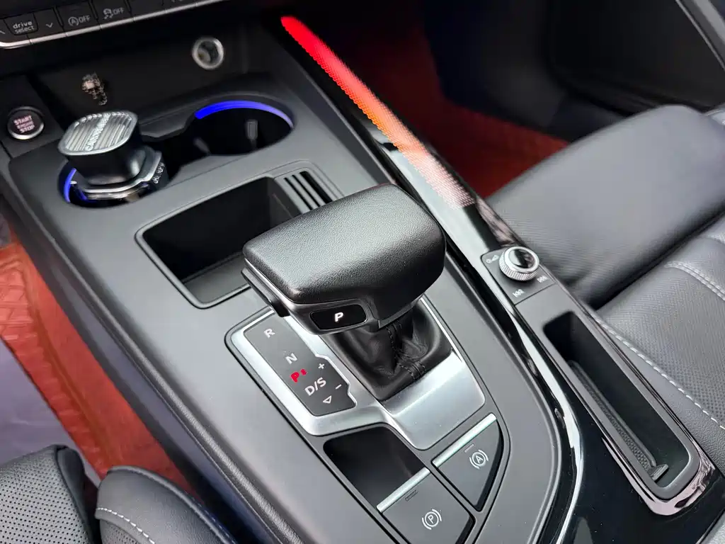 Audi A4L — миниатюра 14