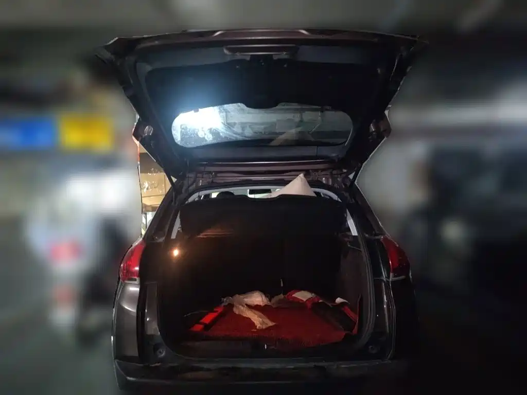 Peugeot 2008 — миниатюра 20