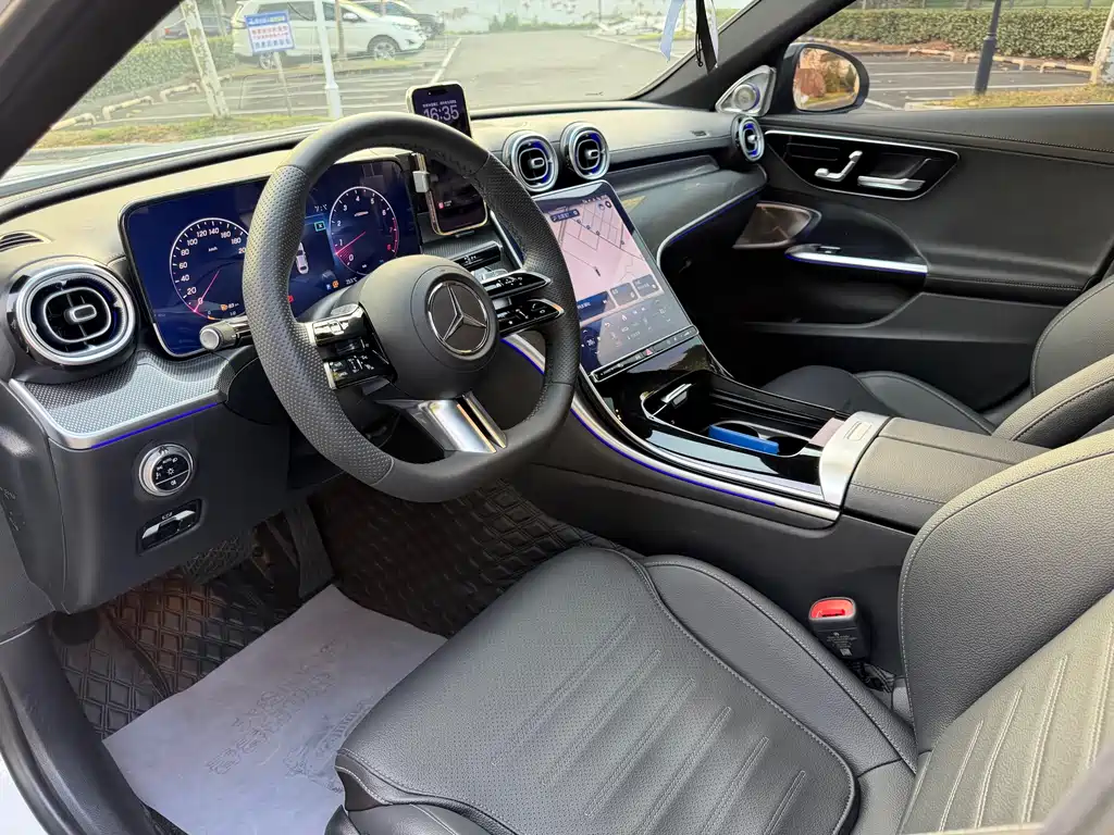 Mercedes-Benz C-Class — миниатюра 9