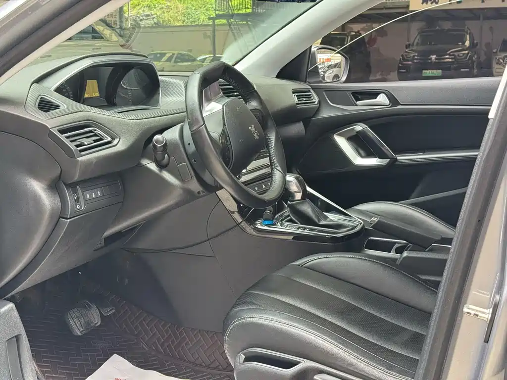 Peugeot 308 — миниатюра 4
