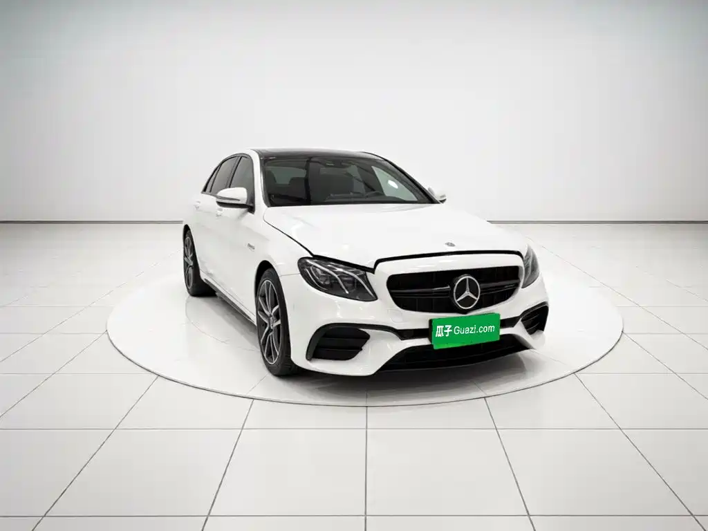 Mercedes-Benz E-Class — миниатюра 3
