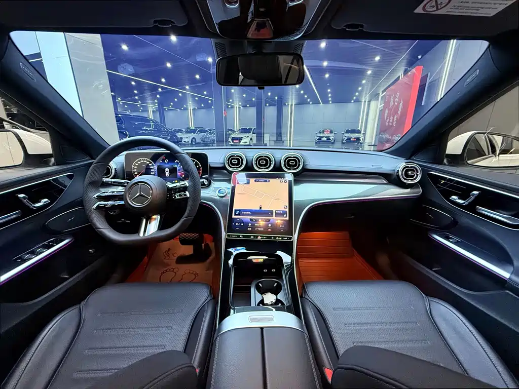 Mercedes-Benz C-Class — миниатюра 12