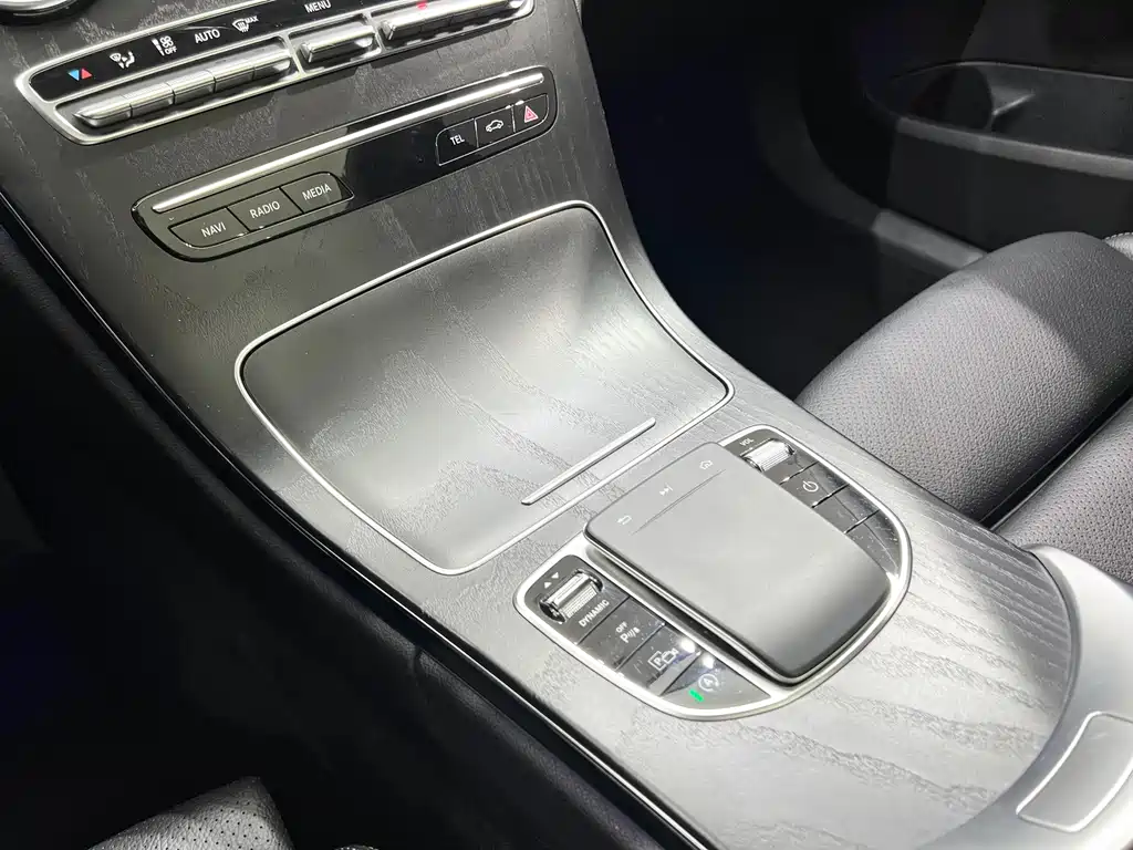 Mercedes-Benz C-Class — миниатюра 16