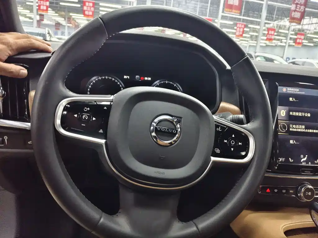 Volvo S90 — миниатюра 10
