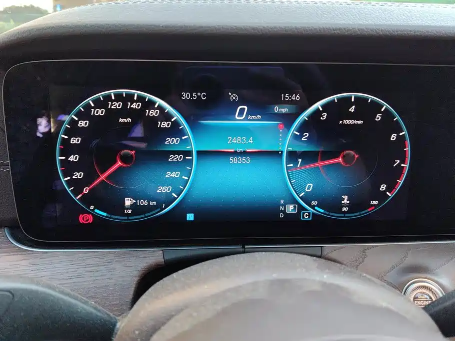 Mercedes-Benz E-Class — миниатюра 14