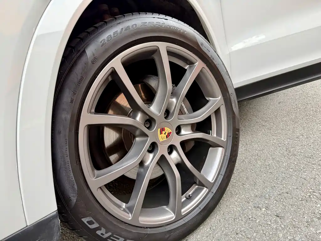 Porsche Cayenne — миниатюра 17