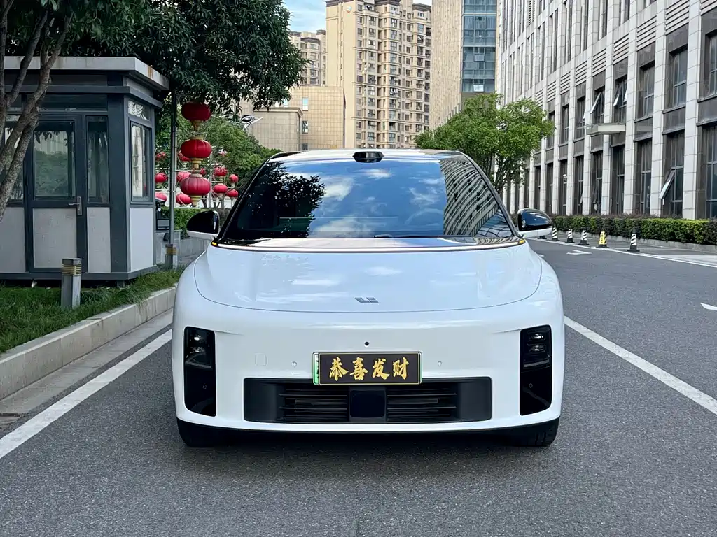 Li Auto Li i6 — миниатюра 2
