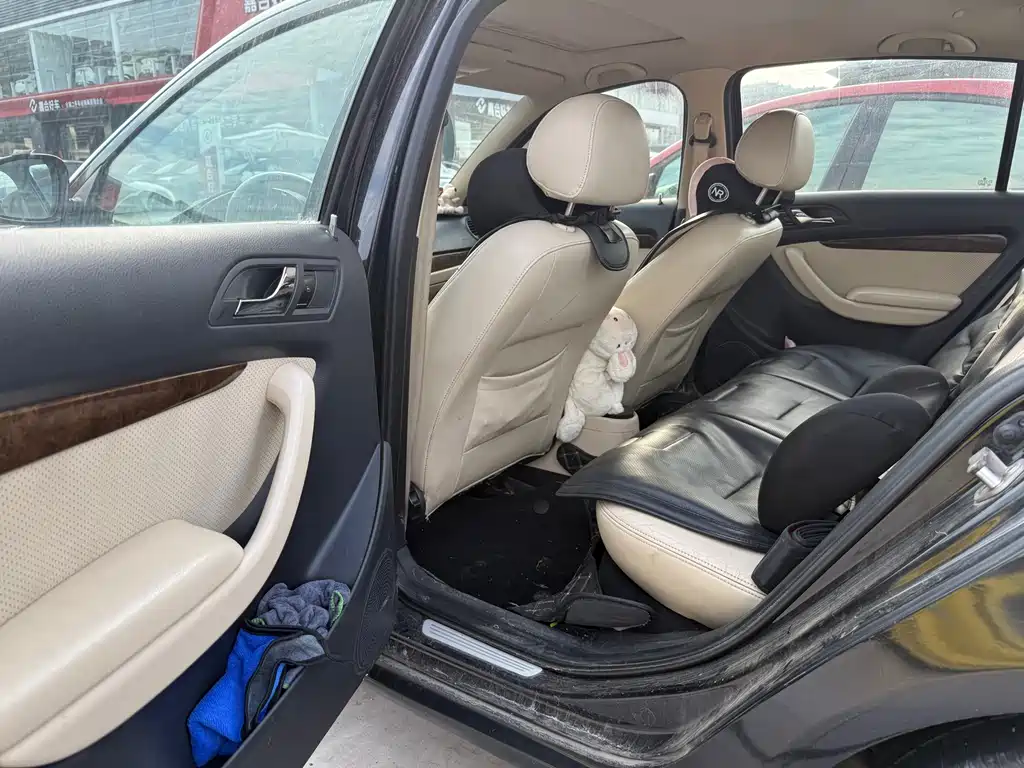 Volkswagen Lavida 2011 1.6L AT
