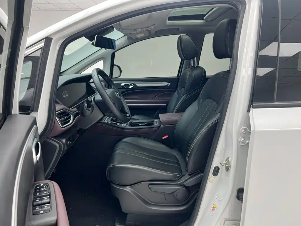 GAC Motor Trumpchi M6 — миниатюра 6