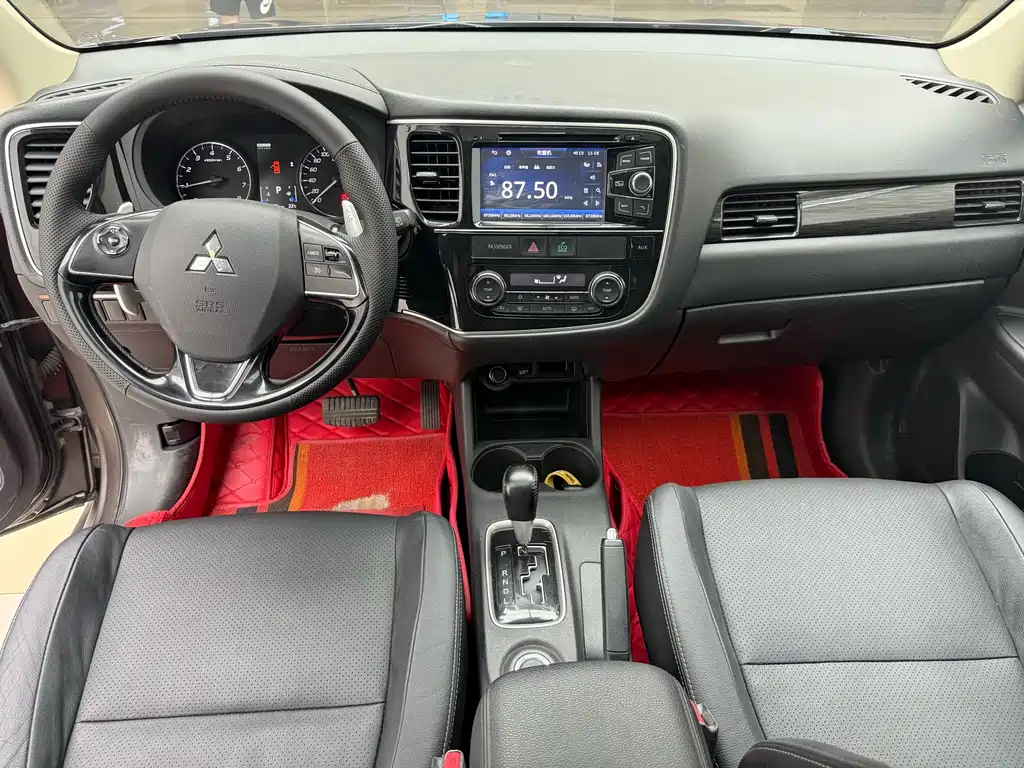 Mitsubishi Outlander (Import) — миниатюра 10