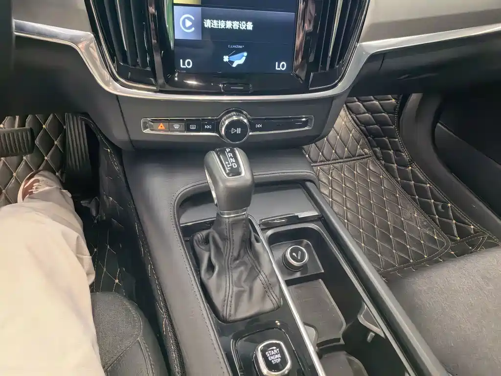 Volvo S90 — миниатюра 13
