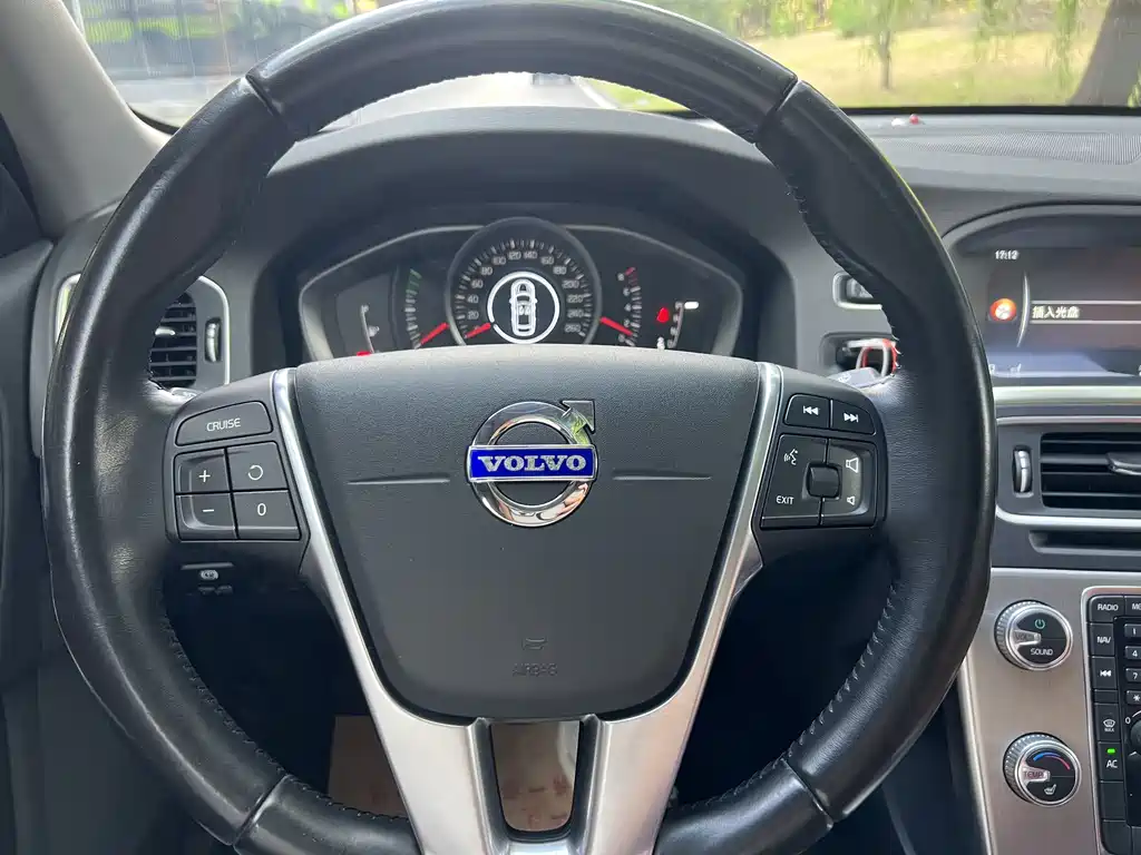 Volvo S60 — миниатюра 18