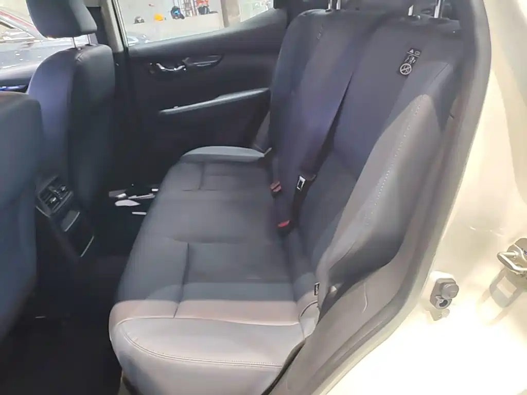 Nissan Qashqai — миниатюра 17