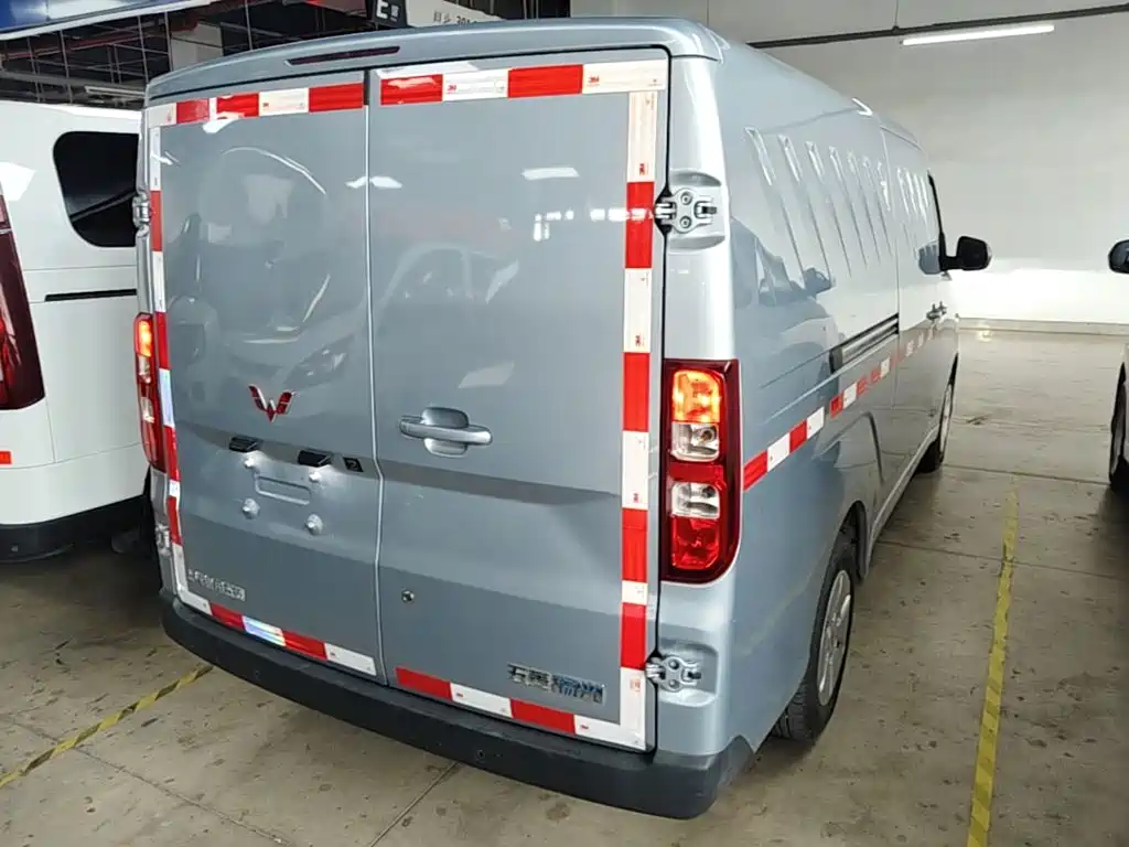 Wuling Yangguang — миниатюра 7