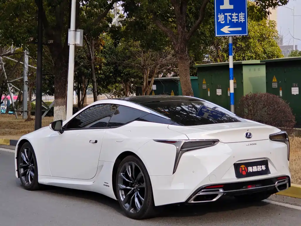 LEXUS LC