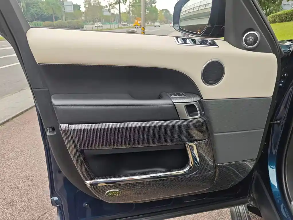 Land Rover Sport — миниатюра 6
