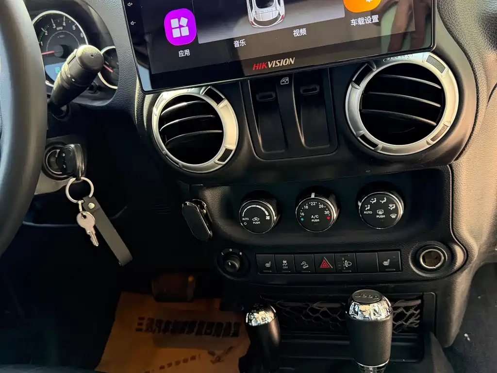 Jeep Wrangler — миниатюра 14