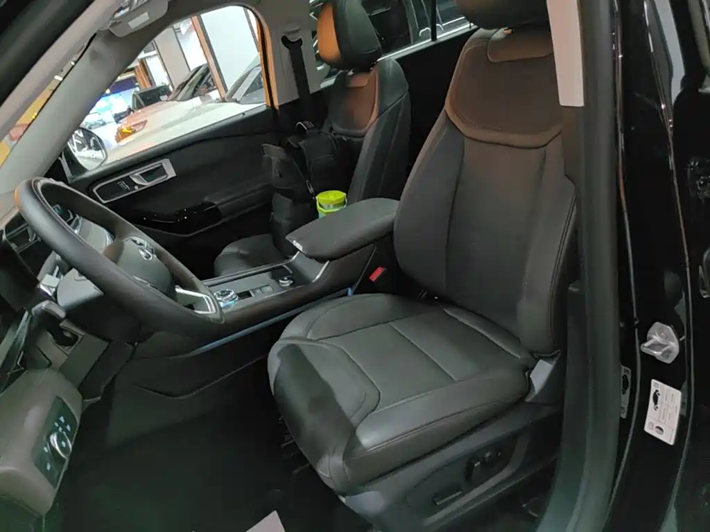 Ford Explorer — миниатюра 15