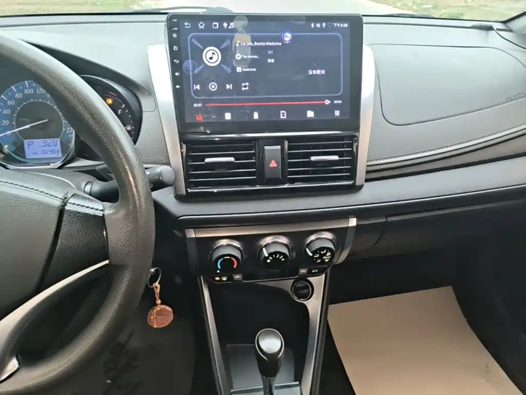 Toyota Yaris L — миниатюра 13