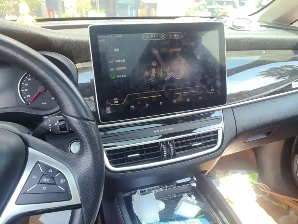 BYD MAX — миниатюра 6