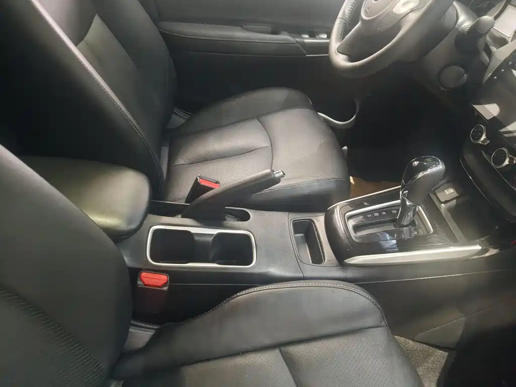 Nissan Sylphy — миниатюра 5