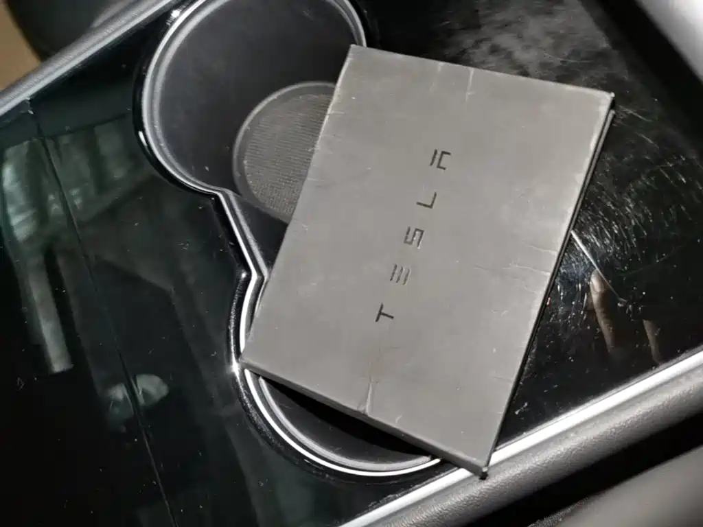Tesla Model 3 — миниатюра 9