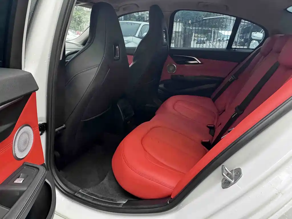 BMW 1 Series — миниатюра 8