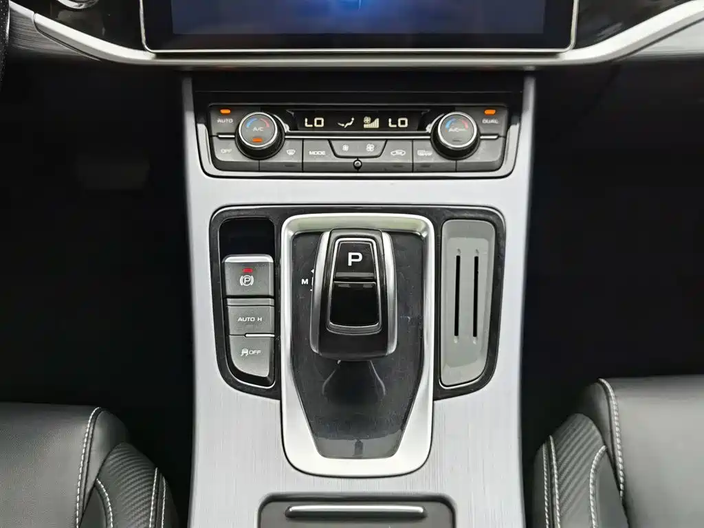 Geely Boyue — миниатюра 13