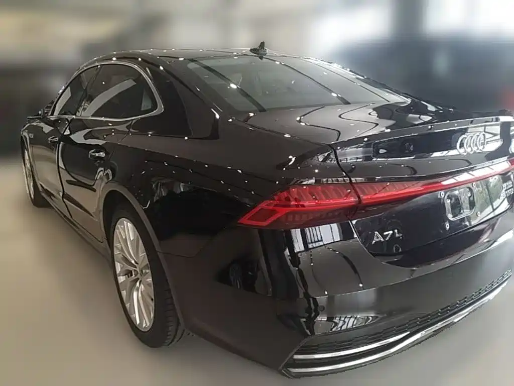 Audi A7L — миниатюра 9