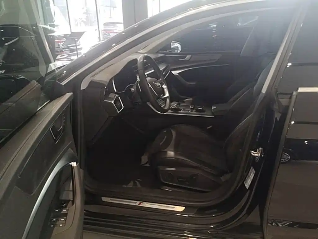 Audi A7L — миниатюра 23