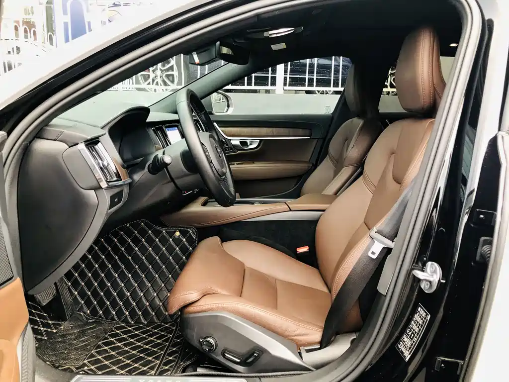 Volvo S90 — миниатюра 10
