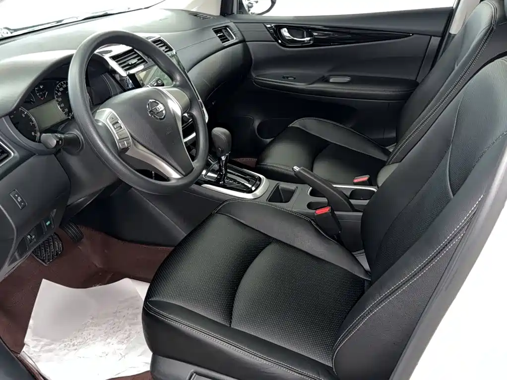 Nissan Tiida — миниатюра 11