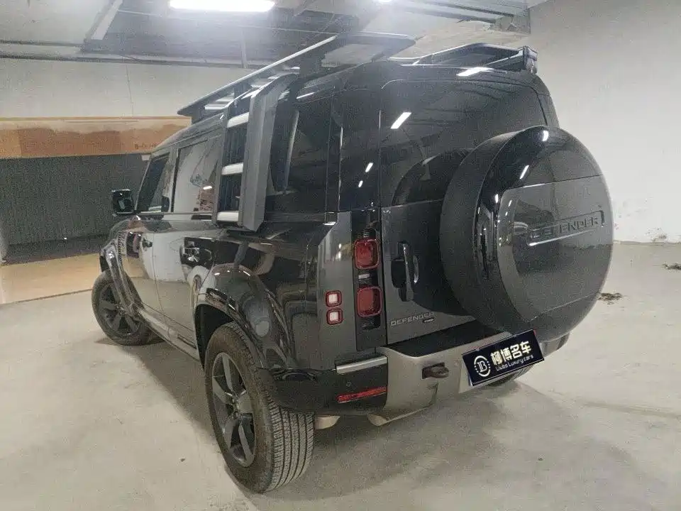 Land Rover Defender — миниатюра 4