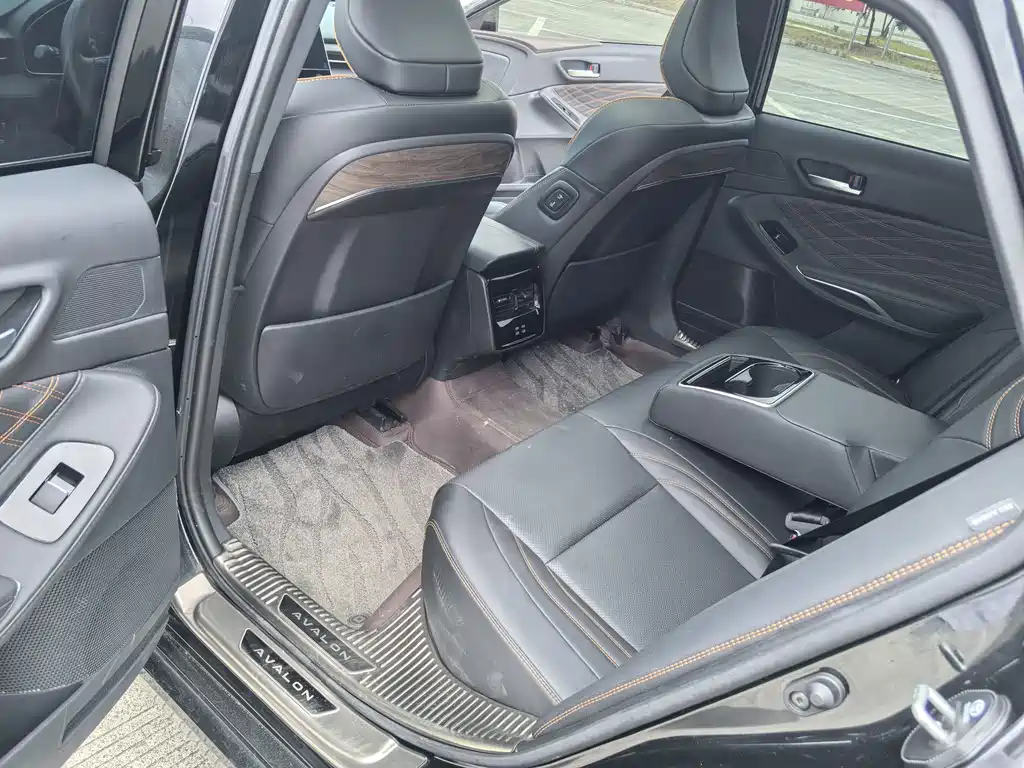 Toyota Avalon — миниатюра 9