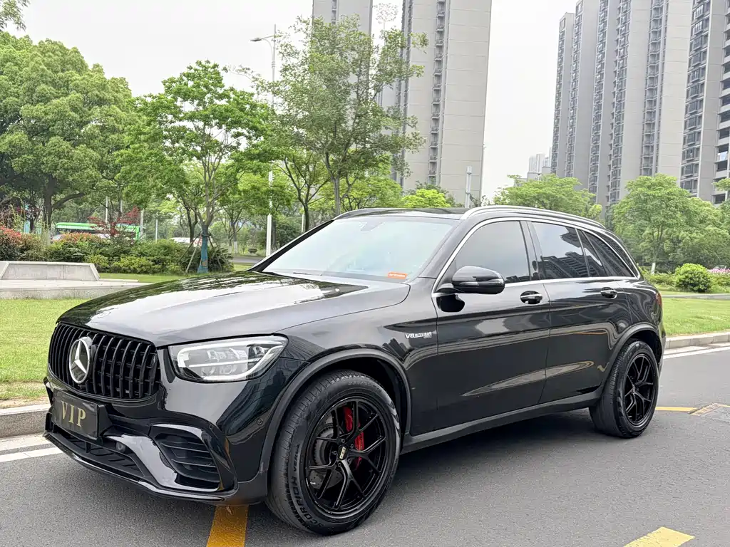 Купить Mercedes-Benz GLC