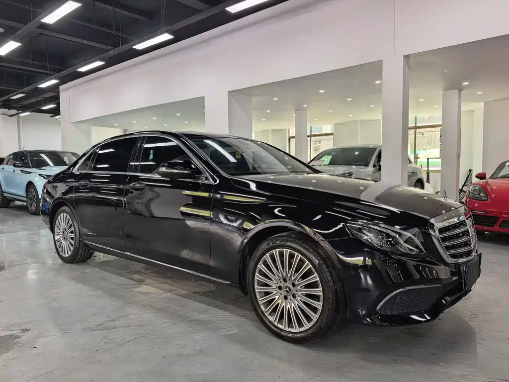 Mercedes-Benz E-Class — миниатюра 3