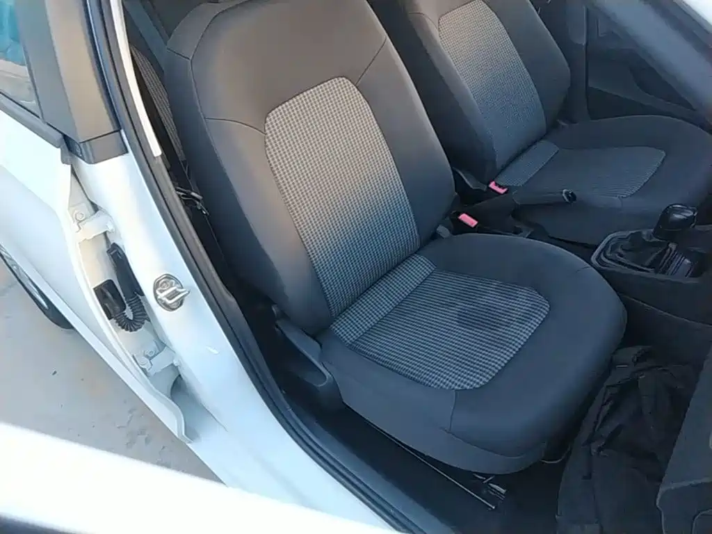 Volkswagen Santana — миниатюра 25