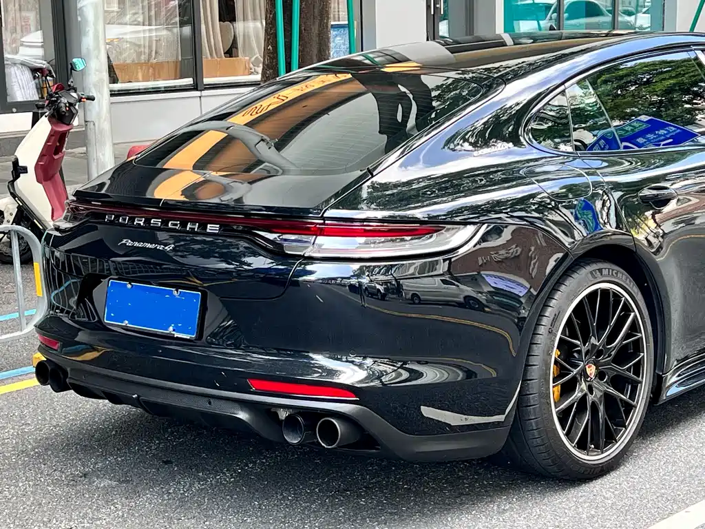 Porsche Panamera — миниатюра 18
