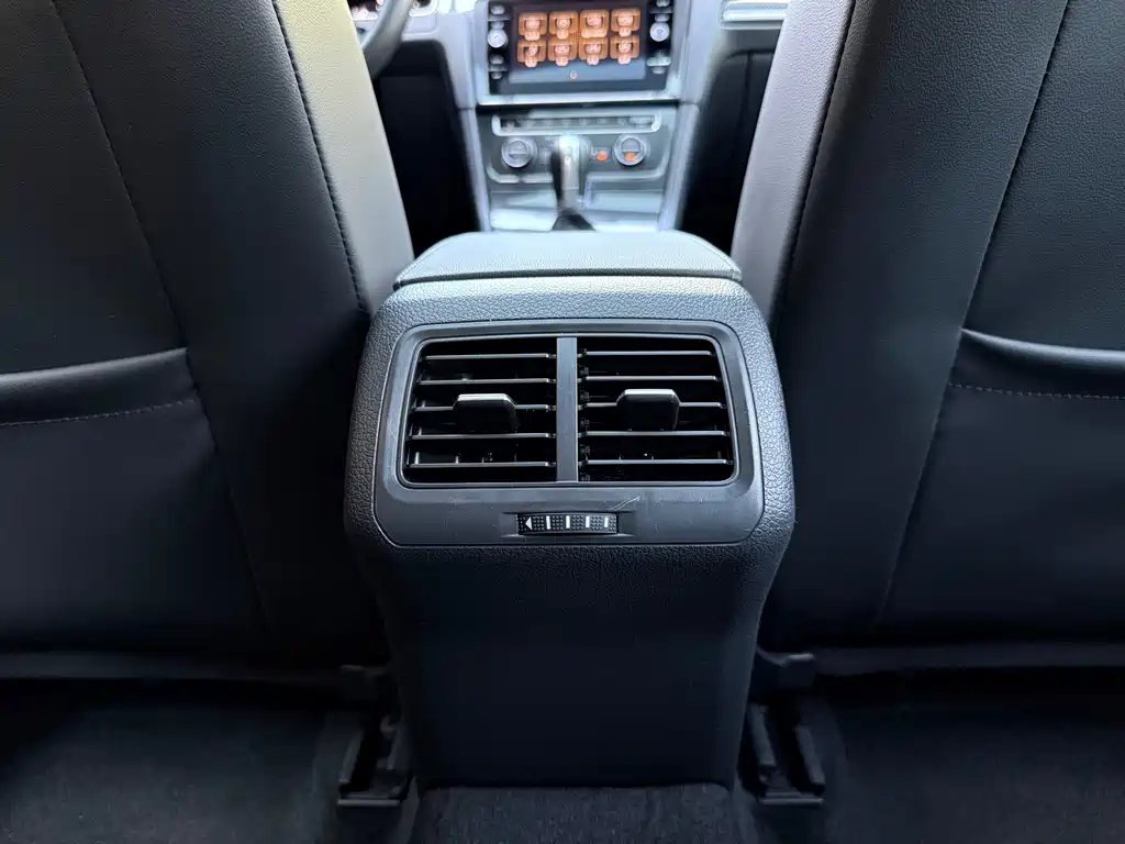 Volkswagen Golf — миниатюра 15