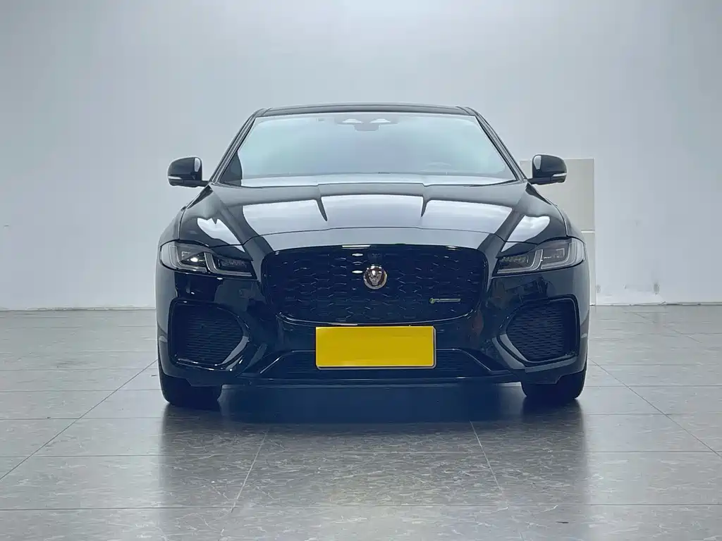 Jaguar XFL — миниатюра 2