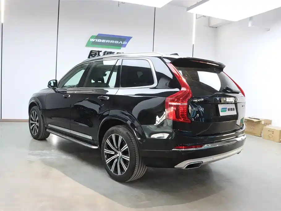 Volvo XC90 2020 T6 Luxury 7 мест