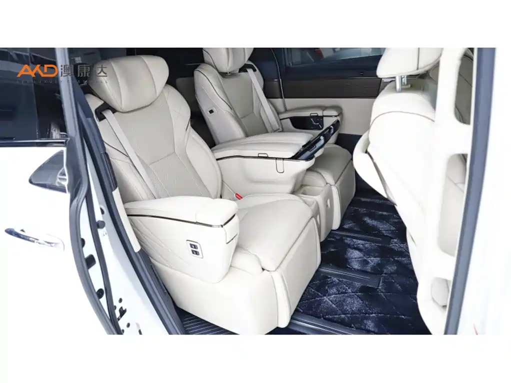 Toyota Vellfire — миниатюра 8