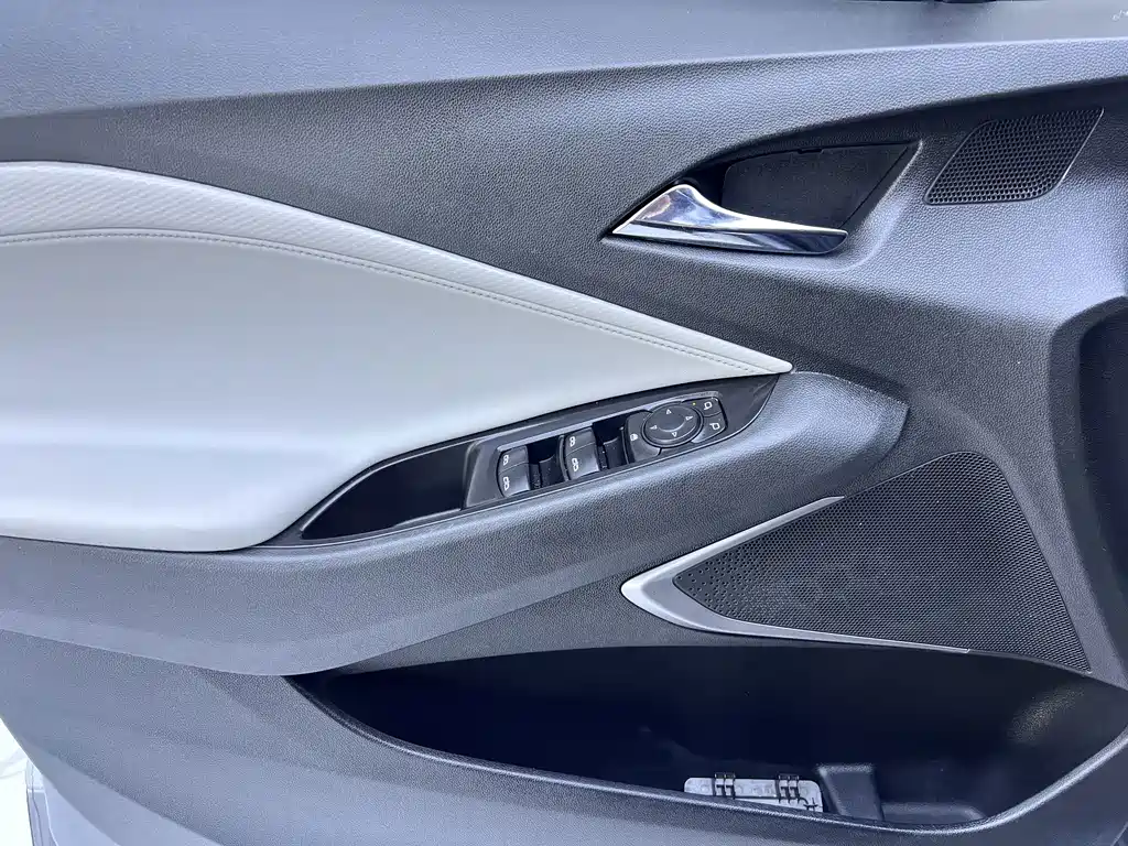 Chevrolet Volando — миниатюра 16