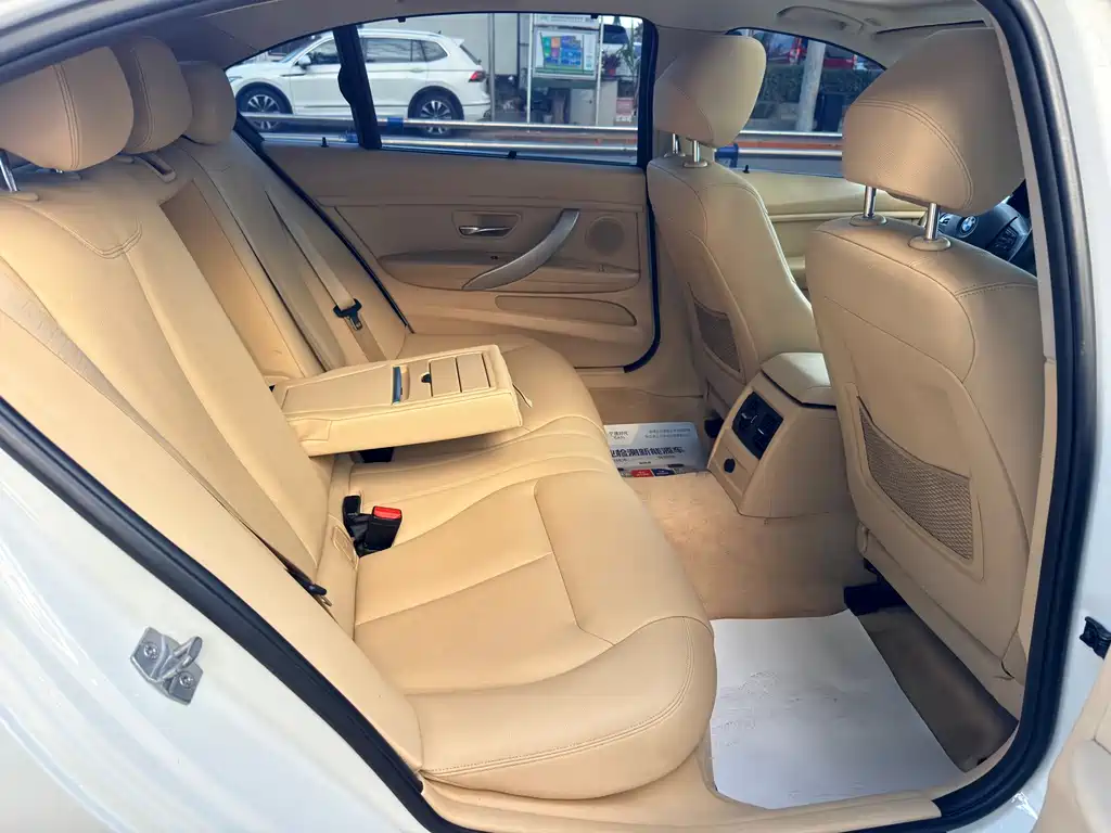 BMW 3 Series — миниатюра 17