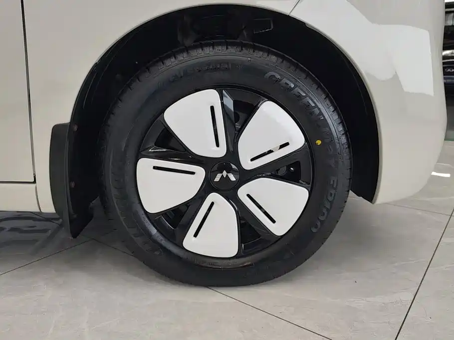 Wuling MINIEV — миниатюра 6