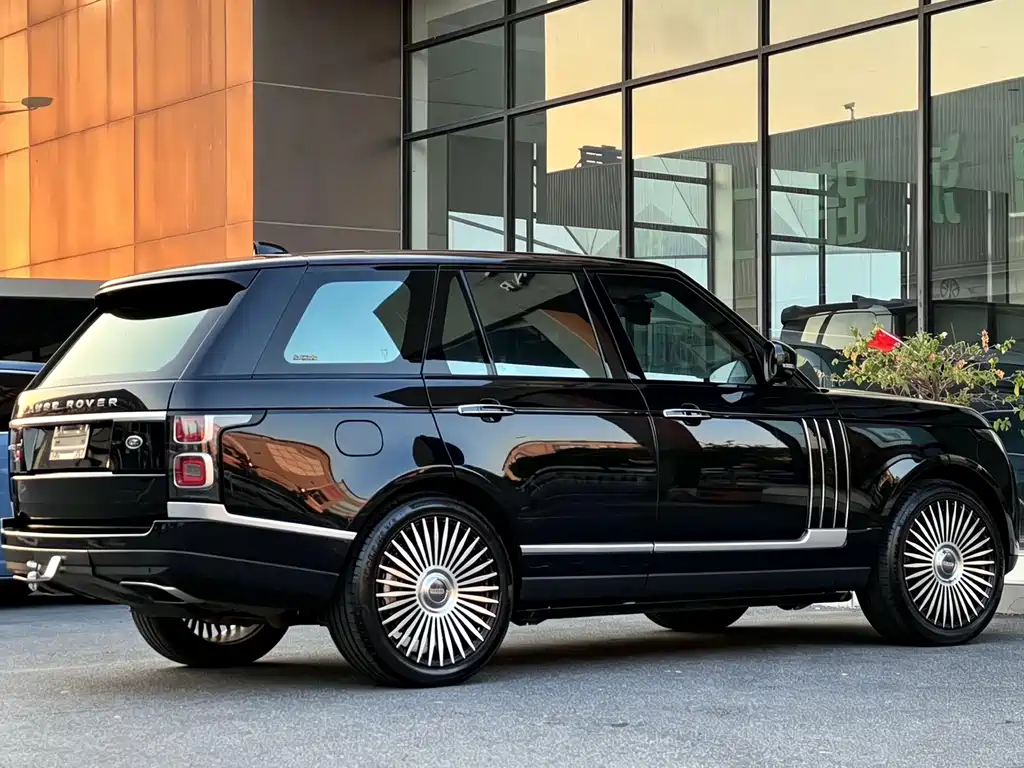 Land Rover Range Rover — миниатюра 9