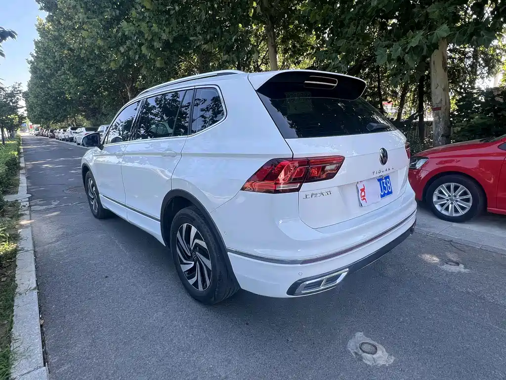 Volkswagen Tiguan L — миниатюра 8