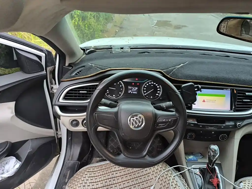 Buick Excelle — миниатюра 3