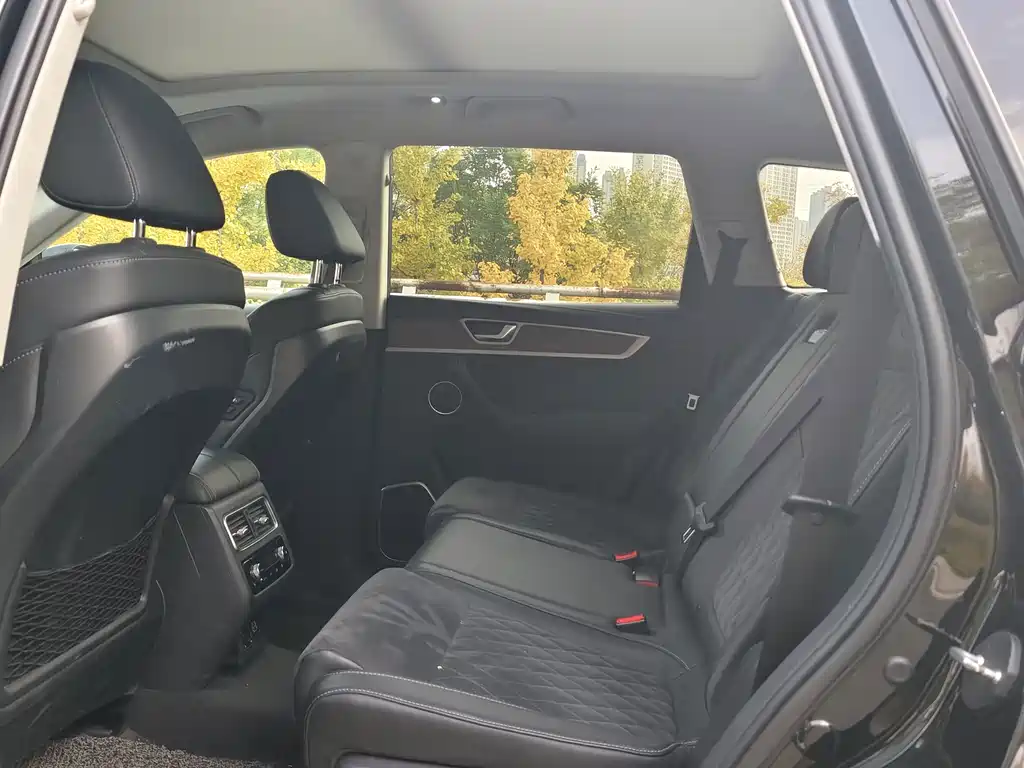 Hongqi Hongqi HS7 — миниатюра 5