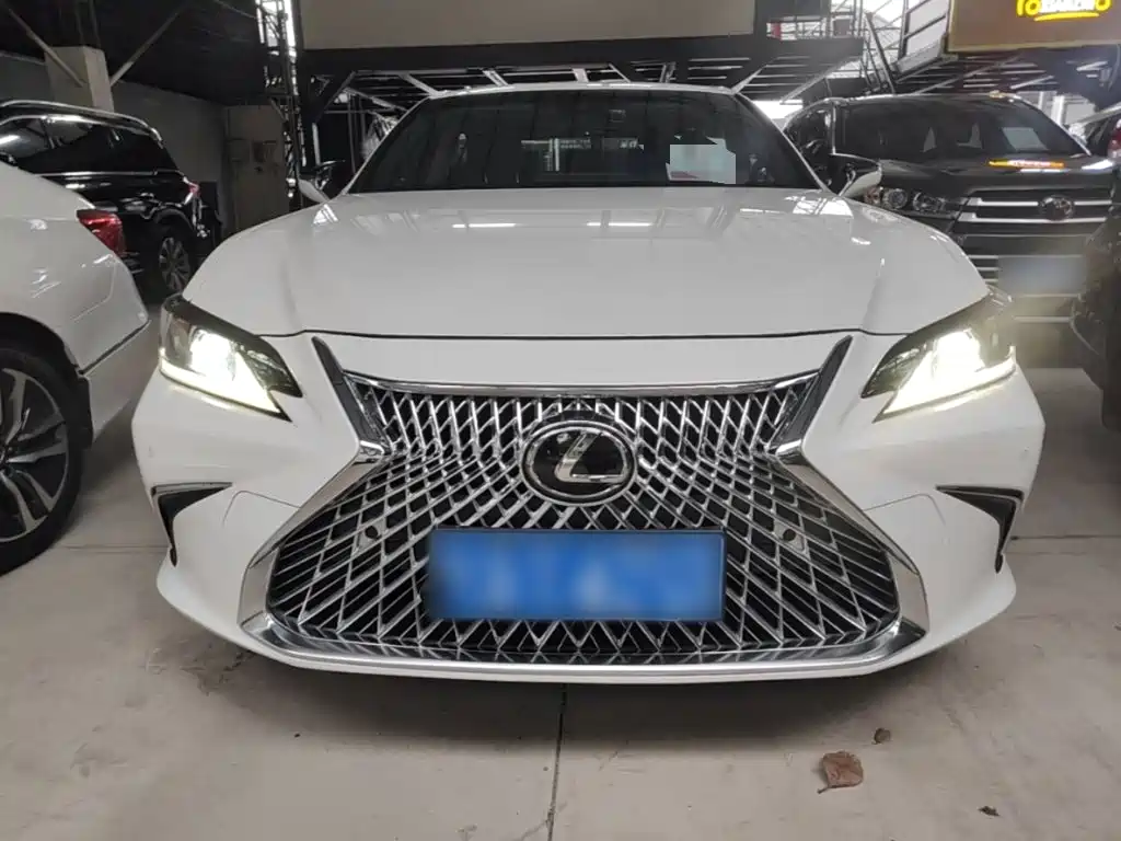 Lexus ES — миниатюра 3